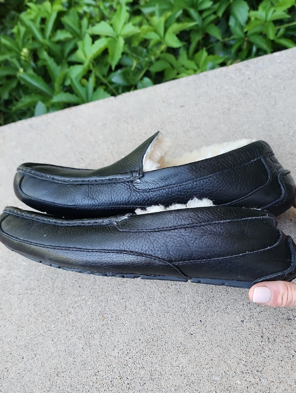 UGG Australia Men's Black Leather Shearling-Lined Slip-On Moccasin - Picture 16 of 17